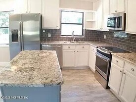 1012 N 6th St in Jacksonville Beach, FL - Building Photo