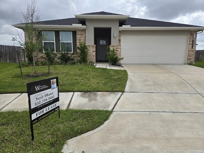 property at 30330 Reagans Rnch Dr