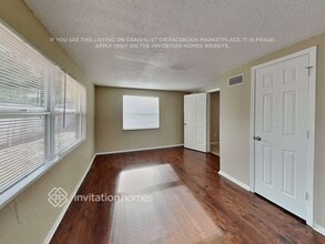 1104 Idlebriar Way in Tarpon Springs, FL - Foto de edificio - Building Photo