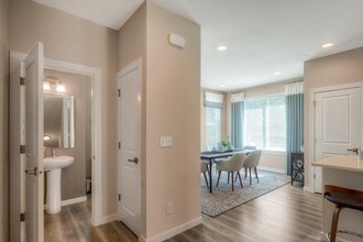 15624 Meadow Rd in Lynnwood, WA - Building Photo - Building Photo