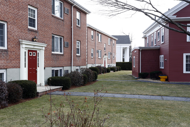 269-271 Broadway in Arlington, MA - Foto de edificio - Building Photo