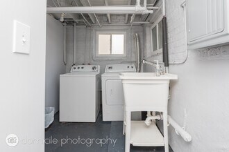 4906 N Marmora Ave, Unit 2 in Chicago, IL - Foto de edificio - Building Photo