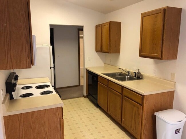 4809-4811-4811 Geyser Blvd in Columbia, MO - Building Photo - Building Photo