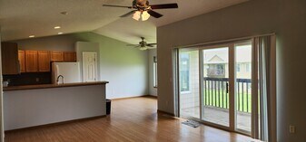 7107 56th St in Sioux Falls, SD - Building Photo