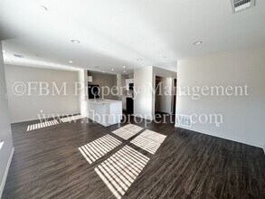 1203 N Clay St in Ennis, TX - Building Photo - Building Photo