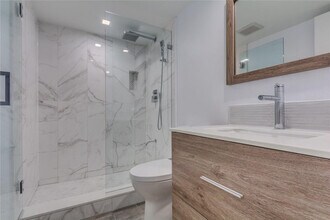 625 Oaks Dr in Pompano Beach, FL - Building Photo - Building Photo