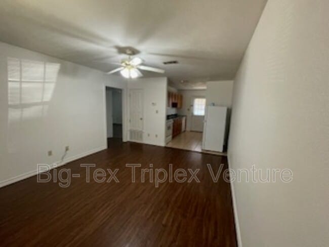 260 N Pecan St in Nash, TX - Building Photo - Building Photo