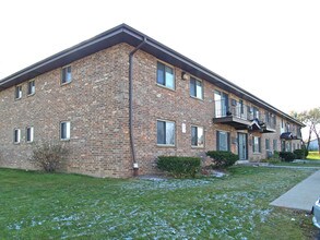 Parkside at 76th in Milwaukee, WI - Building Photo - Building Photo