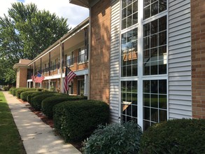 Bay View Apartments 55+ Community in Machesney Park, IL - Building Photo - Building Photo