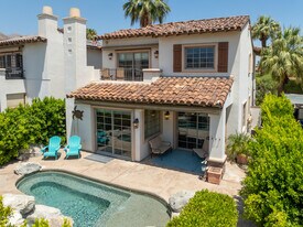 546 N Indian Canyon Dr in Palm Springs, CA - Building Photo