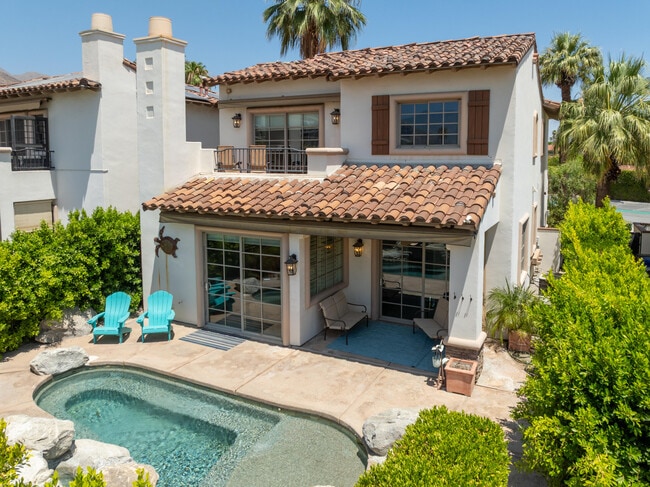 property at 546 N Indian Canyon Dr