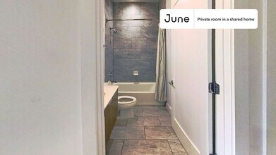 Room in Shared 4 bed/2 bath home, Unit D in Washington, DC - Foto de edificio - Building Photo