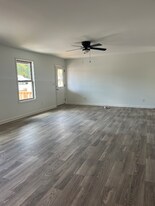 10720 Clyde Buttrey Dr in Bon Aqua, TN - Building Photo