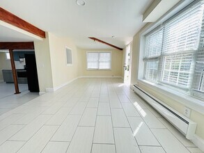 31 Brainerd Rd in Branford, CT - Building Photo - Building Photo