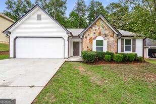 718 Fair Harbor Dr in Lithonia, GA - Building Photo