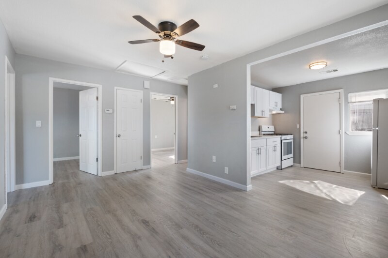 53 Alturas Ave in Pittsburg, CA - Building Photo