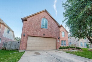 1419 Kyle Hill Ln in Sugar Land, TX - Building Photo