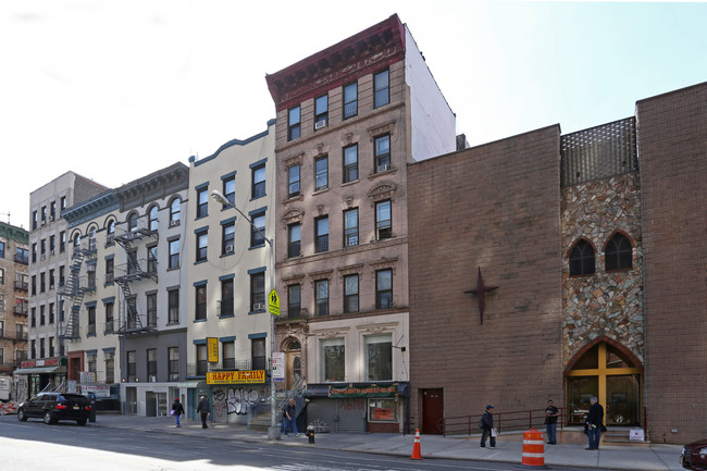 211 E Broadway in New York, NY - Building Photo - Building Photo