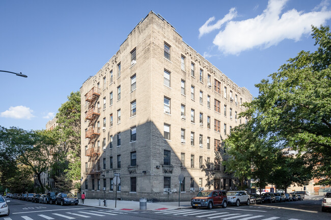 105-115 Bennett Ave in New York, NY - Building Photo - Building Photo