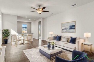 1603 Everwood Ct in Longview, TX - Building Photo