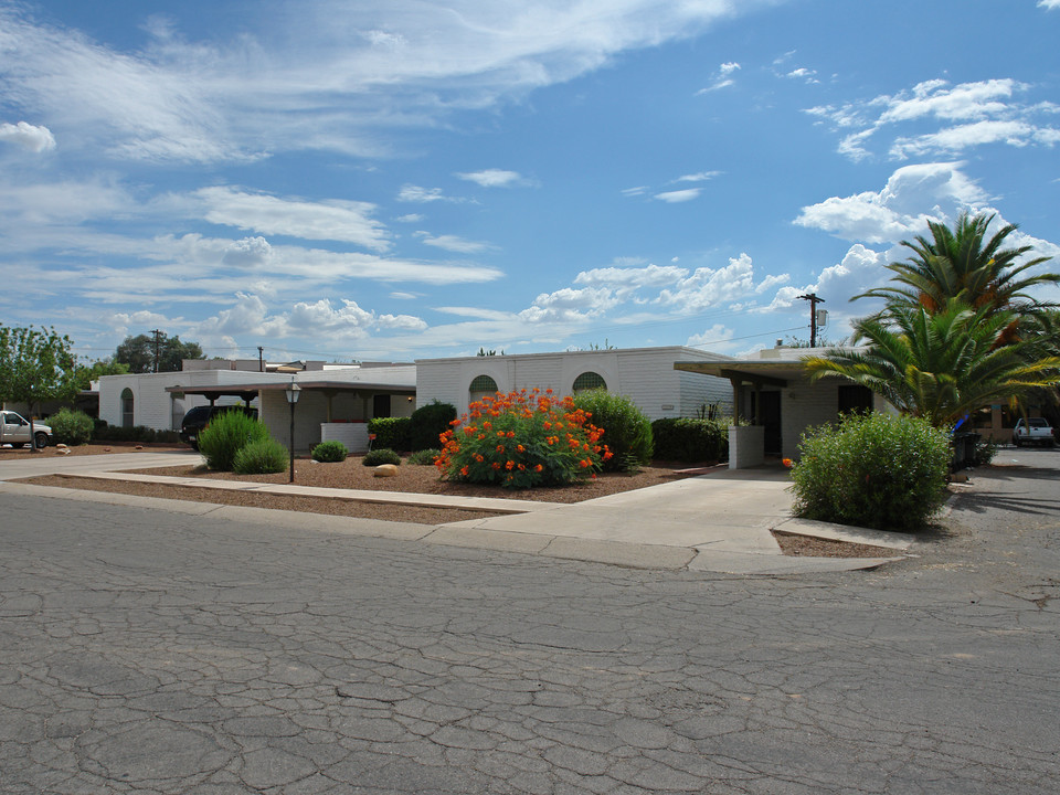 Rainbow Vista Condominiums in Tucson, AZ - Building Photo