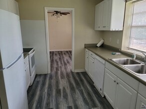 605 S Pleasant Hill Rd in Warner Robins, GA - Building Photo - Building Photo
