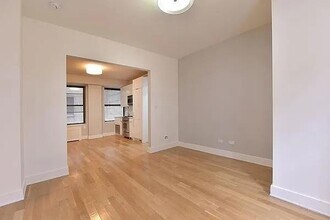 308 W 30th St in New York, NY - Building Photo - Building Photo