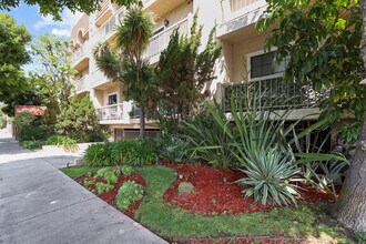 8651 W Olympic Blvd in Los Angeles, CA - Building Photo - Building Photo
