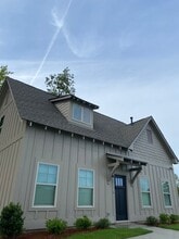 1241 Shades Terrace in Birmingham, AL - Building Photo - Building Photo