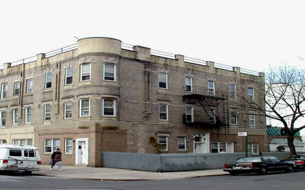 158 Bay 26th St in Brooklyn, NY - Building Photo