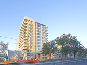 Tower 2 in San Jose, CA - Building Photo - Primary Photo