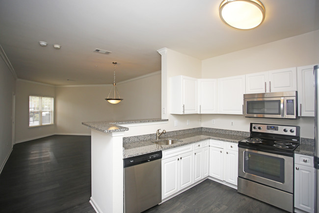 The Apartments at Aberdeen Station in Aberdeen, NJ - Building Photo - Interior Photo