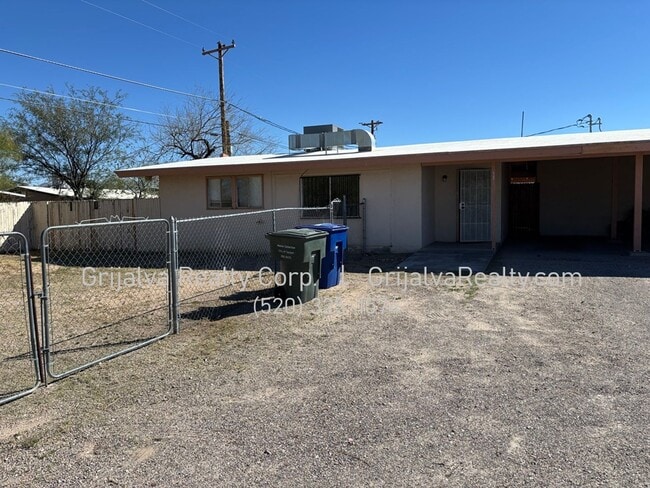 property at 2021 S Norris Ave