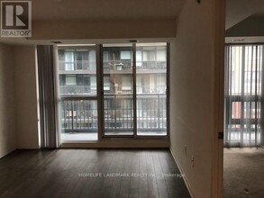 3091-3091 Dufferin St in Toronto, ON - Building Photo - Building Photo
