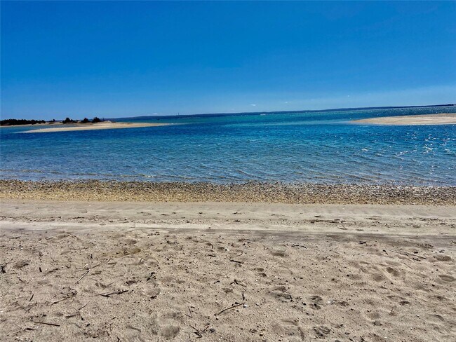780 Minnehaha Blvd in Southold, NY - Building Photo - Building Photo