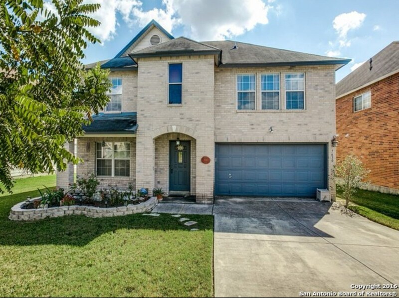 7630 Avery Rd in Live Oak, TX - Building Photo