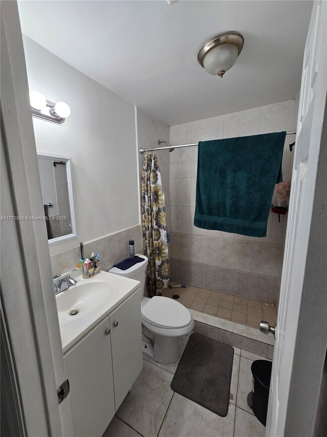 1940 W 63rd St in Hialeah, FL - Building Photo - Building Photo