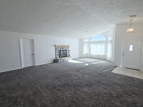 250 Comstock Ave in Pahrump, NV - Building Photo - Building Photo