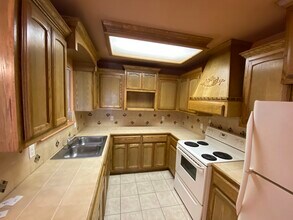 1306 W Fig Ave in Pharr, TX - Building Photo - Building Photo