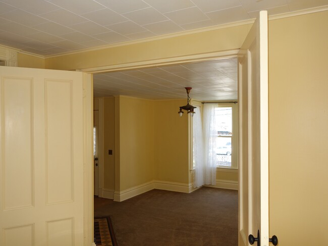 30 NE Stanton St in Portland, OR - Building Photo - Building Photo