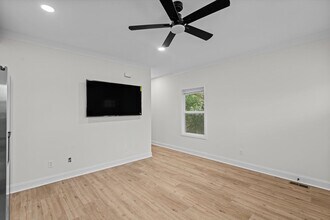 1318 House St in Columbia, SC - Foto de edificio - Building Photo