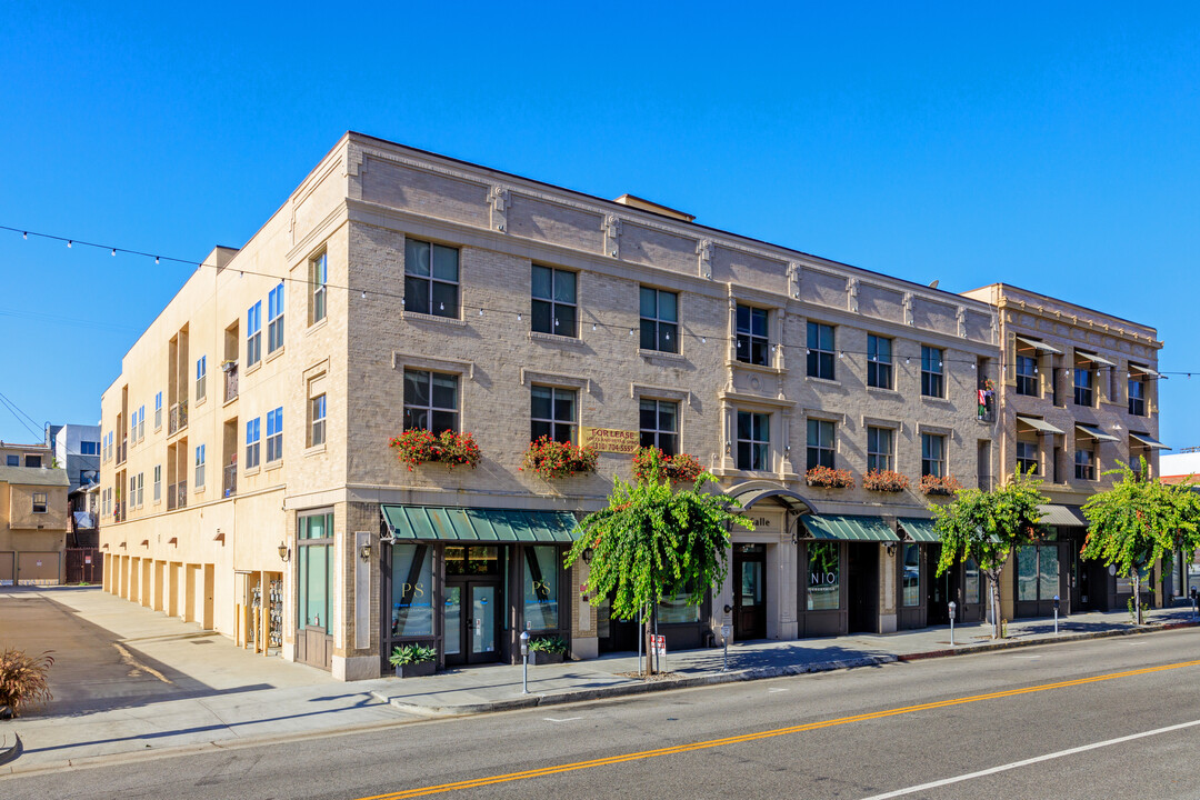 LaSalle Lofts in San Pedro, CA - Foto de edificio