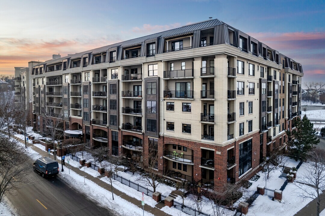 The Groveland in Minneapolis, MN - Foto de edificio