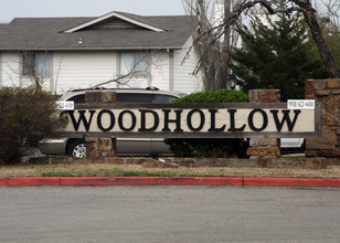 Woodhollow Apartments in Tulsa, OK - Building Photo - Building Photo