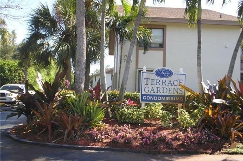 770 NW Fork Rd in Stuart, FL - Building Photo