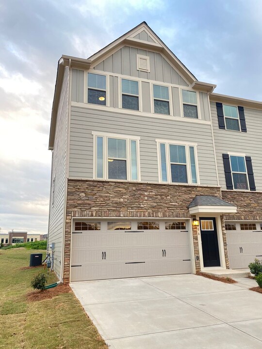 105 Helm Ln in Mooresville, NC - Building Photo