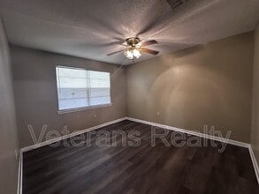 101 S Kern Dr in Gulfport, MS - Building Photo - Building Photo