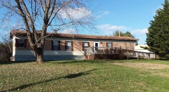 965 Weems Chapel Rd in Mosheim, TN - Building Photo