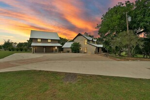 1700 Co Rd 130 in Hutto, TX - Building Photo