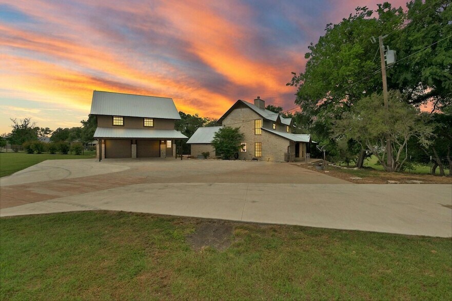 1700 Co Rd 130 in Hutto, TX - Building Photo
